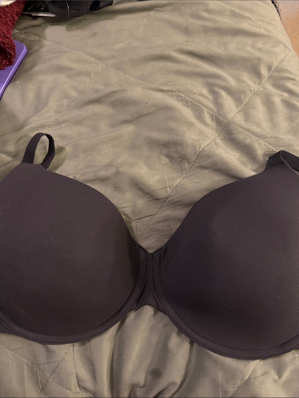 SKIMS Black Seamless Tshirt Molded Bra
